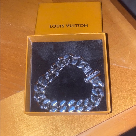 Authentic mint Louis Vuitton engraved Bracelet - Picture 1 of 9
